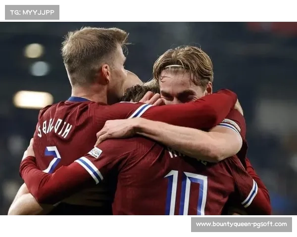 瑟洛特与哈兰德击掌庆祝,挪威双塔默契十年养成 瑟洛特与哈兰德击掌庆祝,挪威双塔默契十年养成